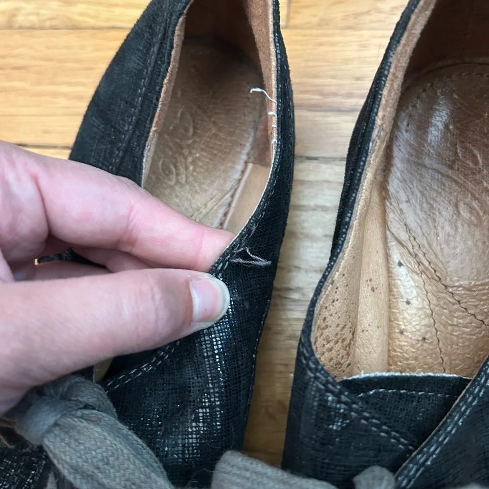 Naya Black Leather Shoes - Picture 3 of 6